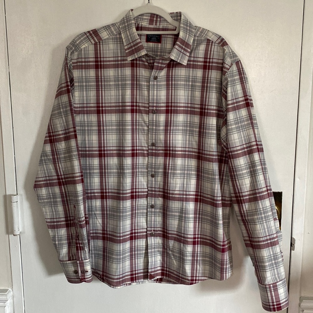 Gray/Red UNTUCKit shirt